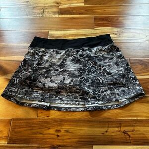 Lululemon Pace Rival Skirt. Size 8.
